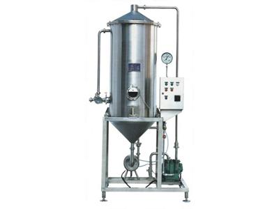 Vacuum degasser for fruit juice